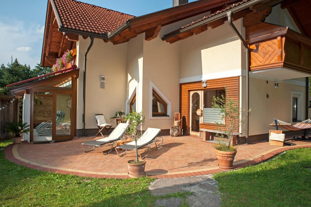 Ferienparadies Truppe Velden am Woerthersee Exterior photo