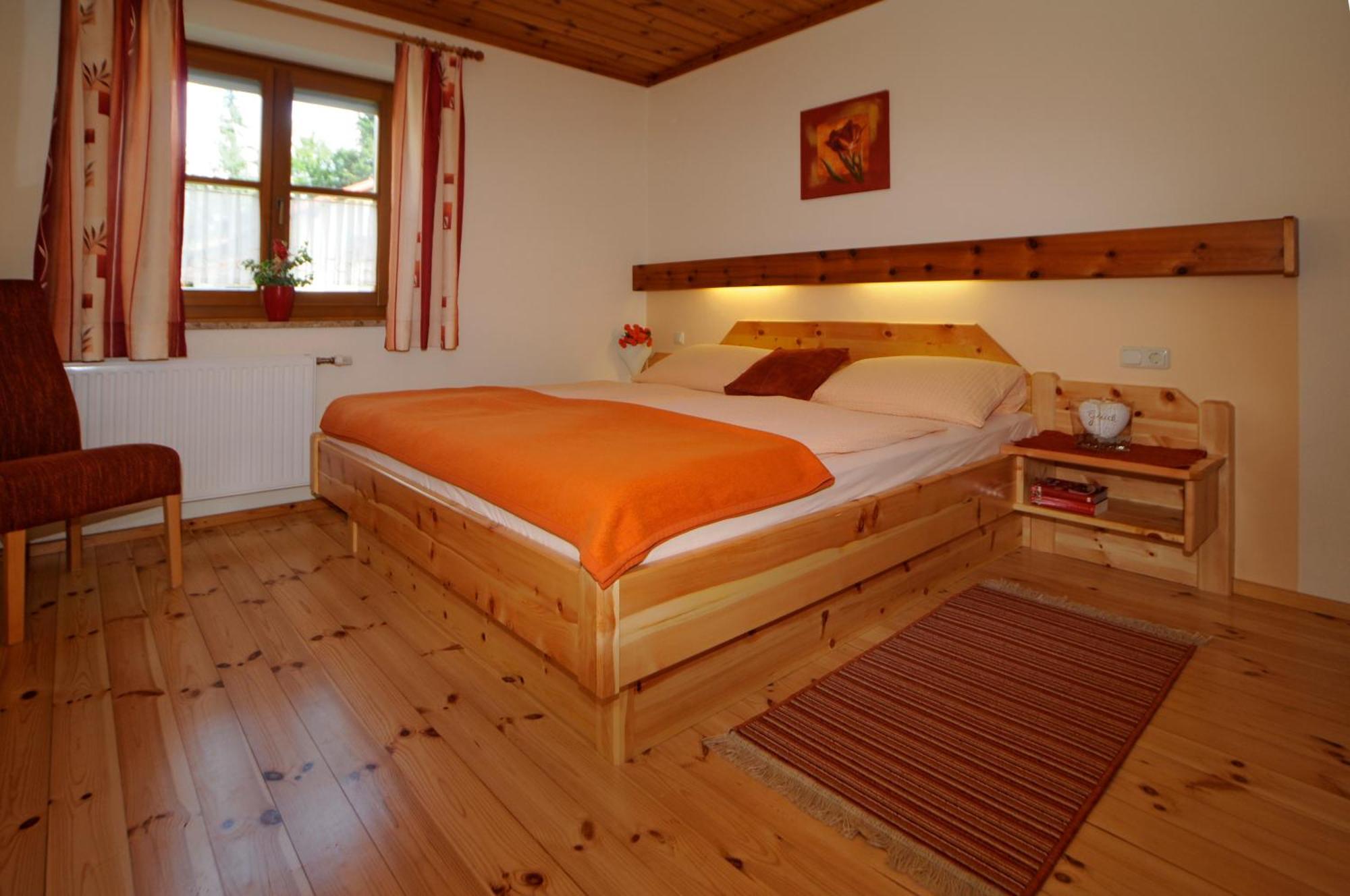 Ferienparadies Truppe Velden am Woerthersee Exterior photo