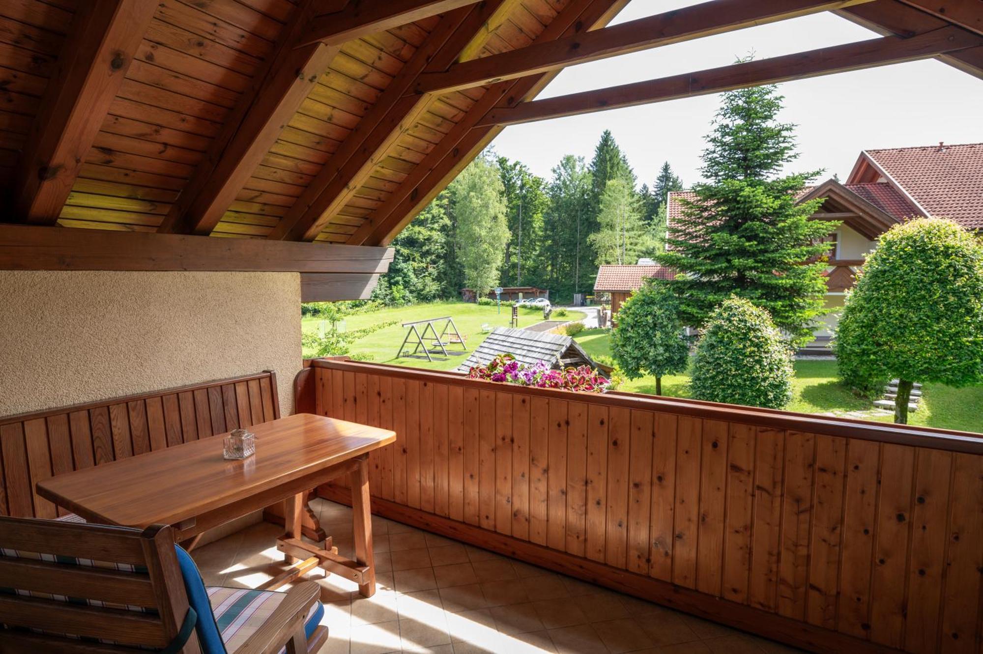 Ferienparadies Truppe Velden am Woerthersee Room photo